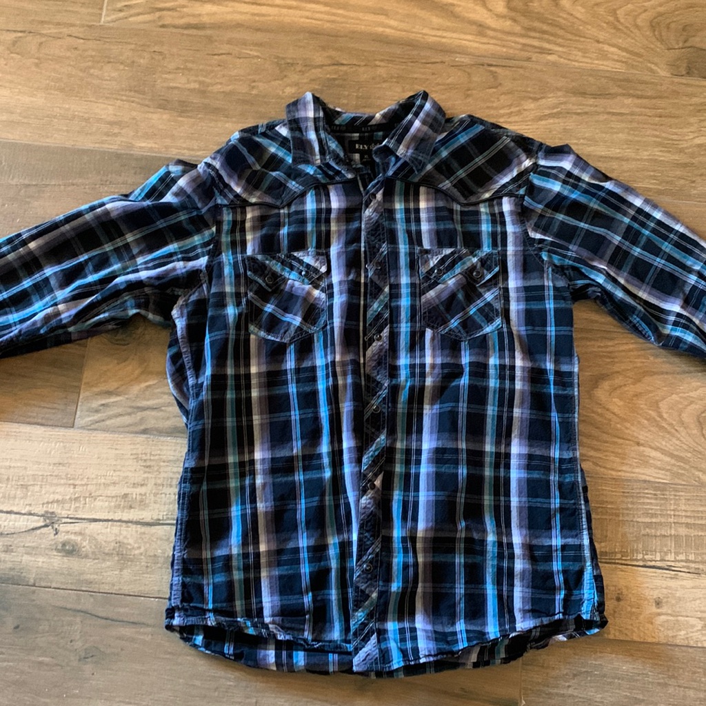 Ely Button Up